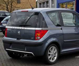 Second hand Peugeot 1007 Engine